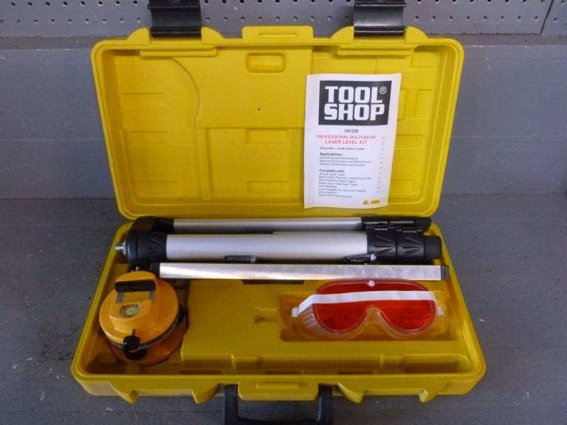 lot 212 image: Laser Level