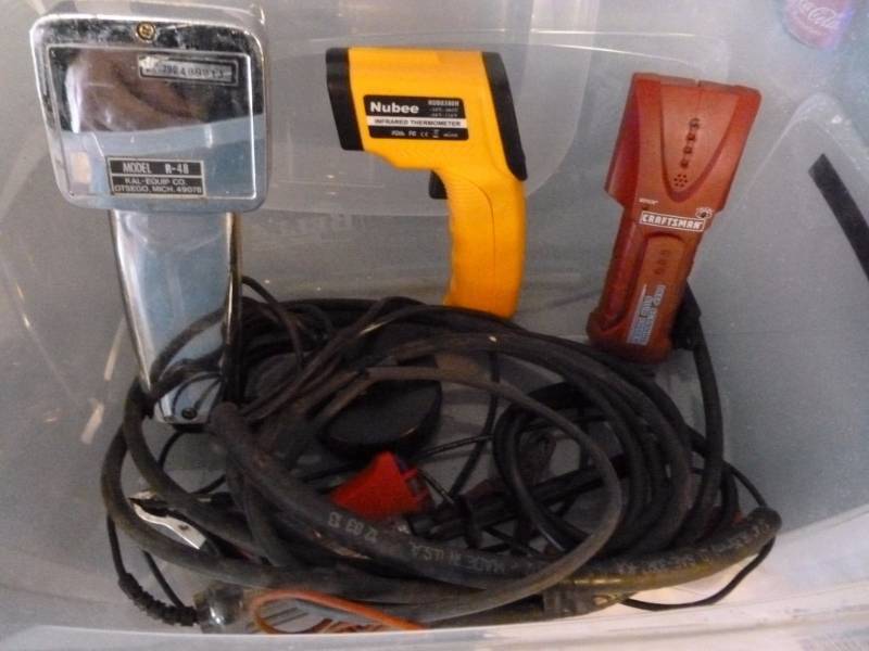 lot 242 image: Automotive Items