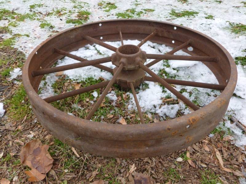 lot 286 image: Vintage Steel Wheel