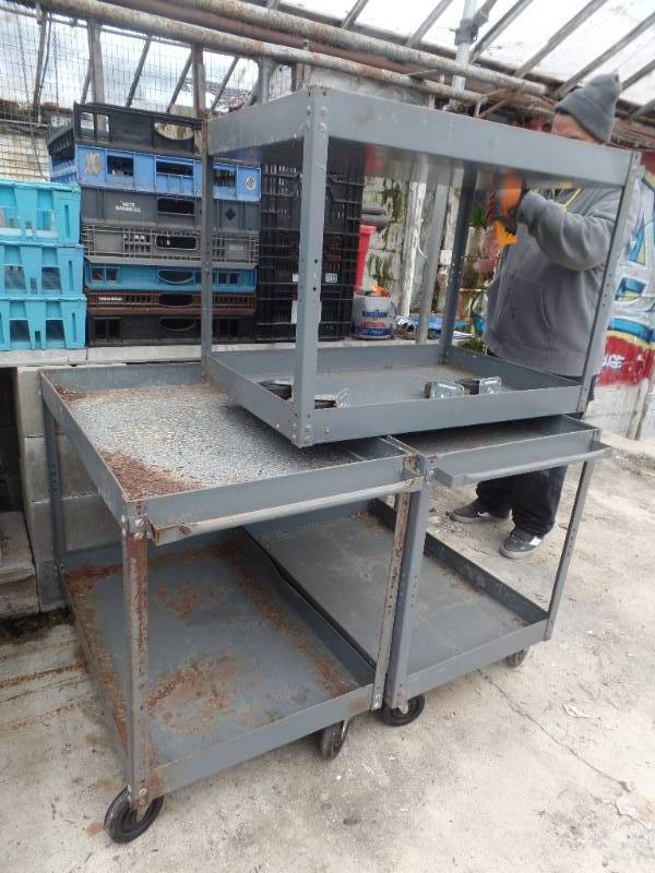 lot 944 image: METAL UTILITY CARTS