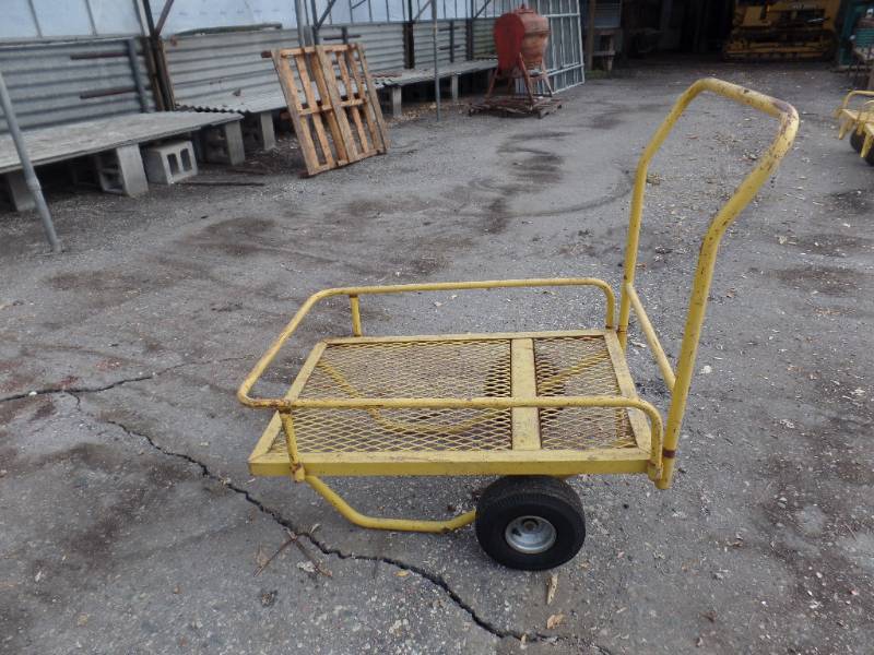 lot 955 image: OPEN MESH CART