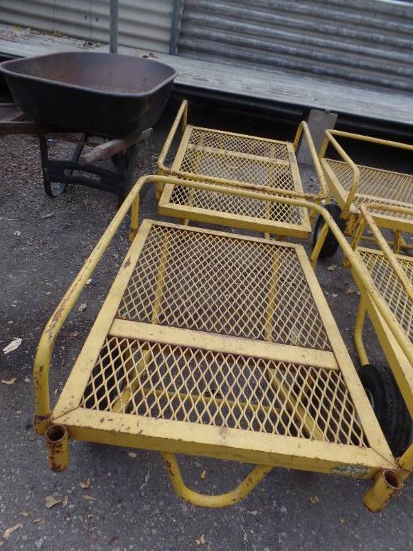 lot 958 image: OPEN MESH CART