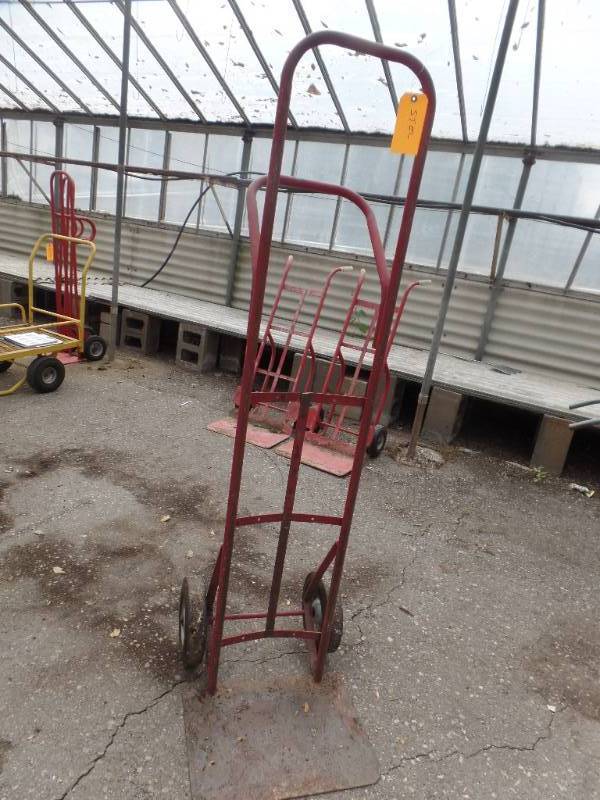 lot 964 image: HAND TRUCK