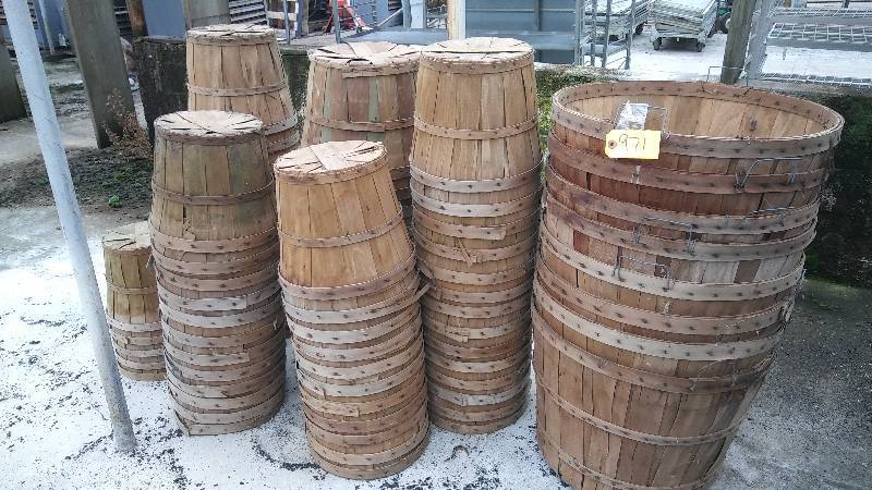 lot 971 image: BUSHEL BASKETS GALORE