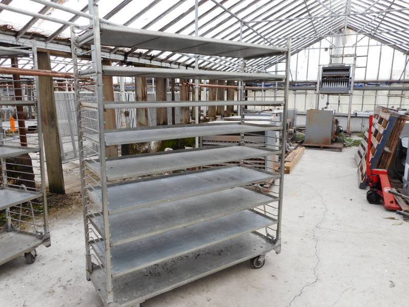 lot 934 image: SOLID SHELF TRANSPORT CART