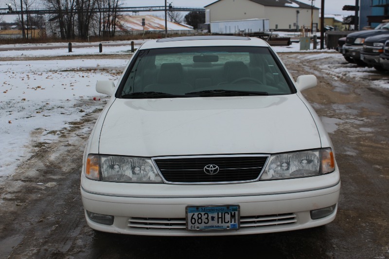 1998 Toyota Avalon XLS - 137,521 Miles