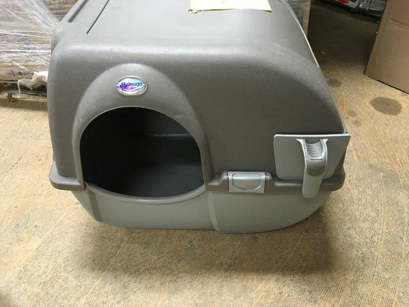 lot 12 image: Omega Paw Roll n Clean Litter Box, Large. Open Box