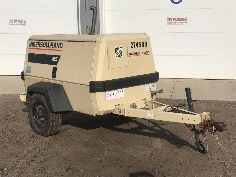 lot 2 image: Ingersoll-Rand Towable Compressor