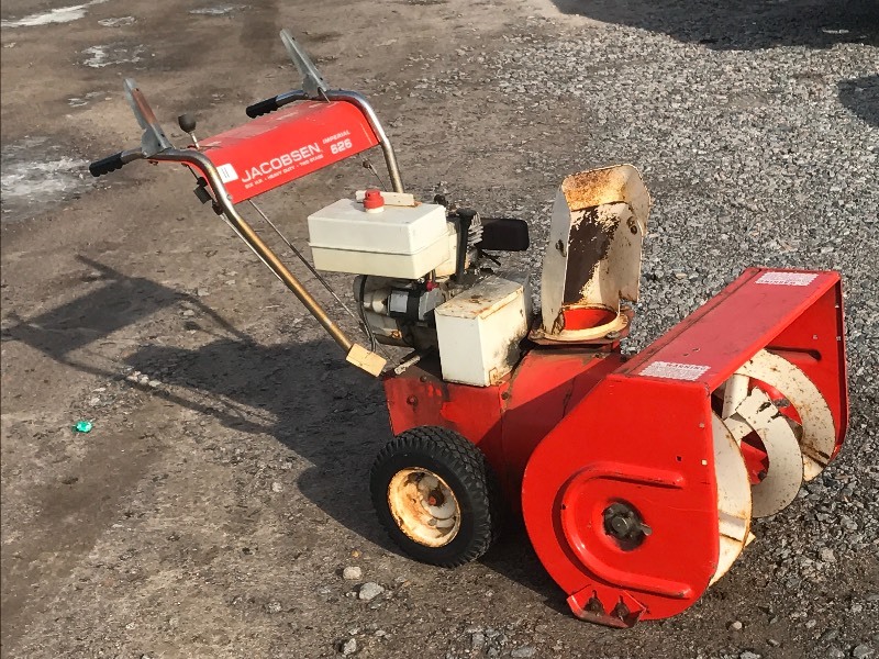 lot 11 image: Jacobsen Snow Blower