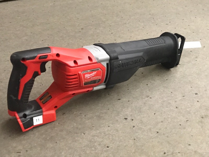 lot 11 image: Milwaukee M18 Cordless Litium-Ion R...