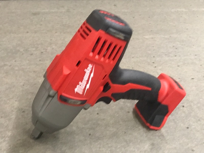 lot 14 image: Milwaukee M18 Cordless Lituim-Ion 1...