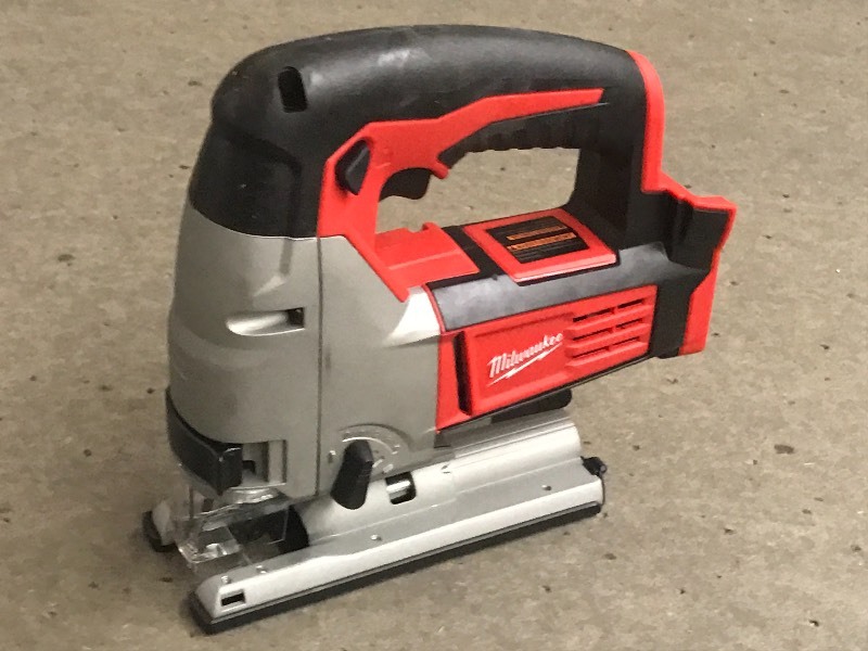 lot 21 image: Milwaukee M18 Cordless Lithium-Ion ...