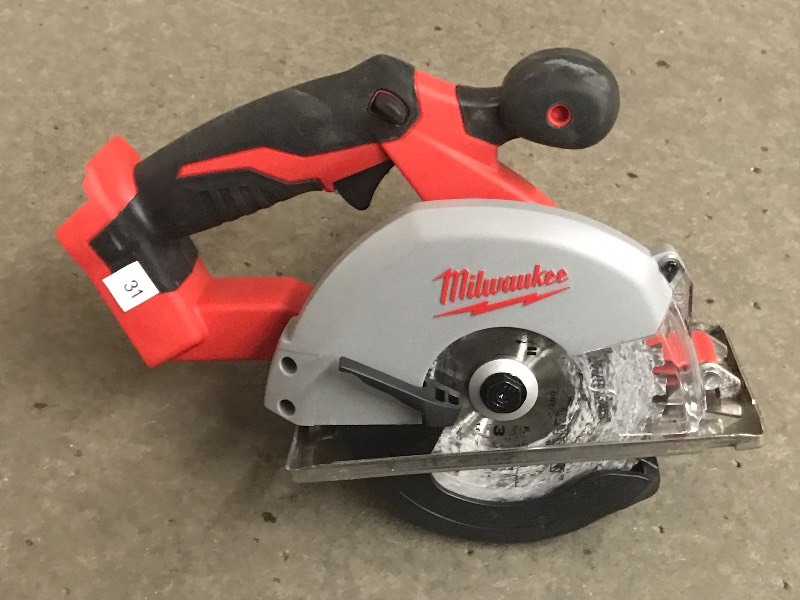 lot 31 image: Milwaukee M18 Cordless Lithium-Ion ...