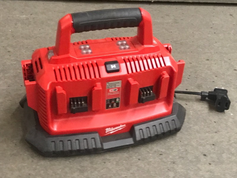 lot 32 image: Milwaukee M18 Cordless Lithium-Ion ...