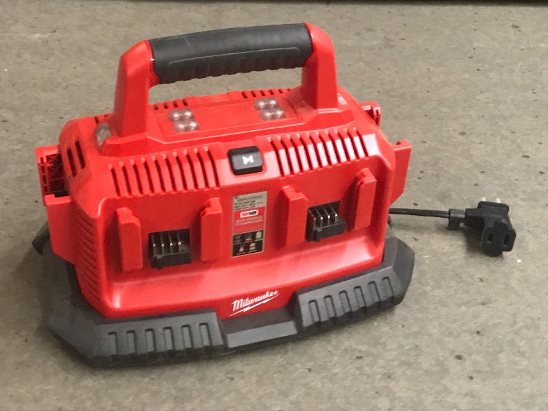 lot 33 image: Milwaukee M18 Cordless Lithium-Ion ...