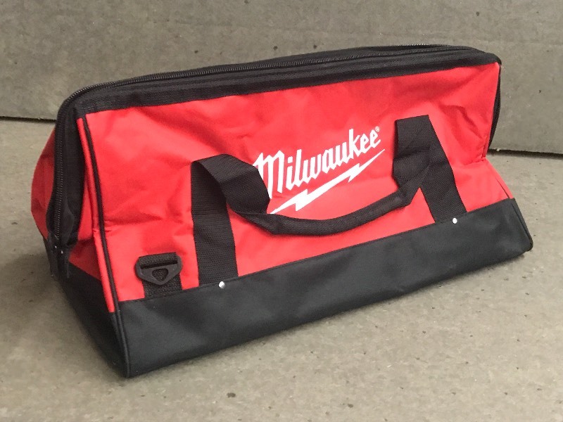 lot 44 image: Milwaukee Cordless Tool  Bag, 22.5...