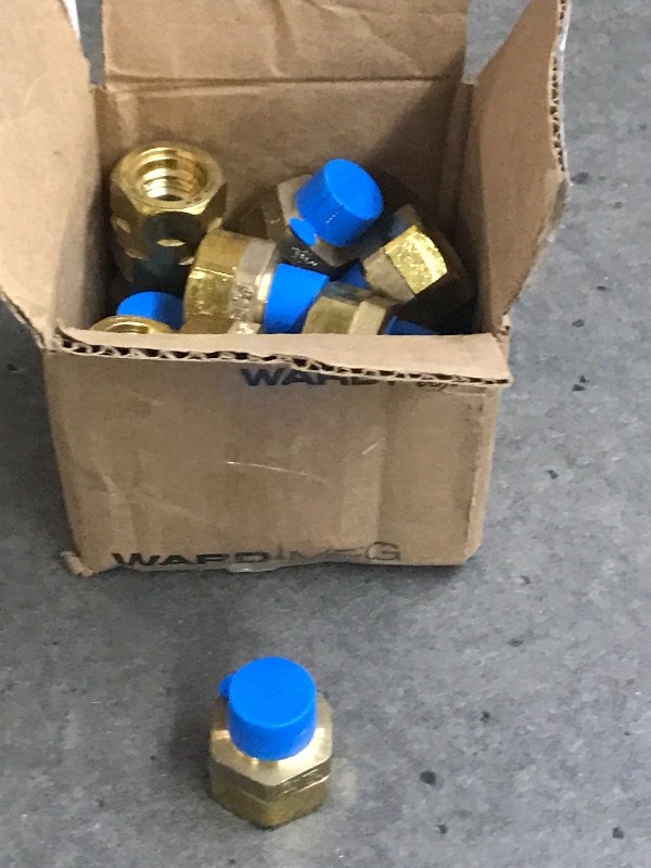 lot 72 image: (16) 34 Wardflex Gas Fittinfs ...