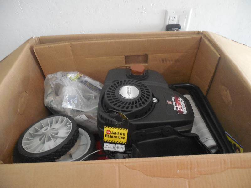 lot 3 image: Yard Machines 20 Push Gas Mower