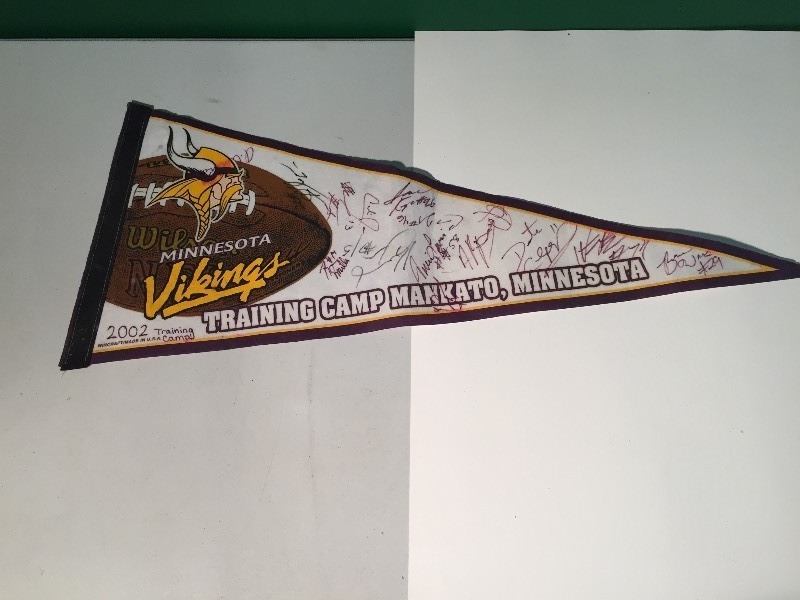 2002 Minnesota Vikings Training Camp Autographed Pennant