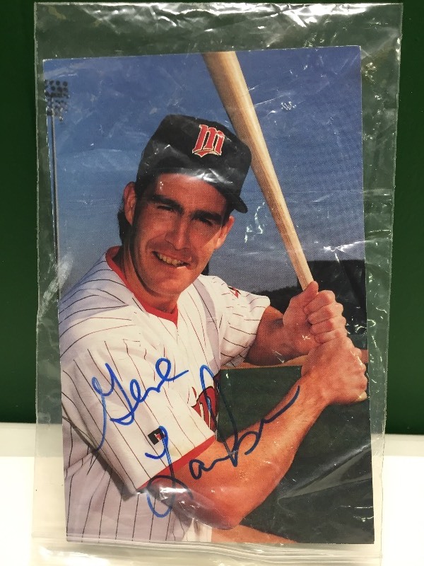 Gene Larkin Autographed Photo Minnesota Twins