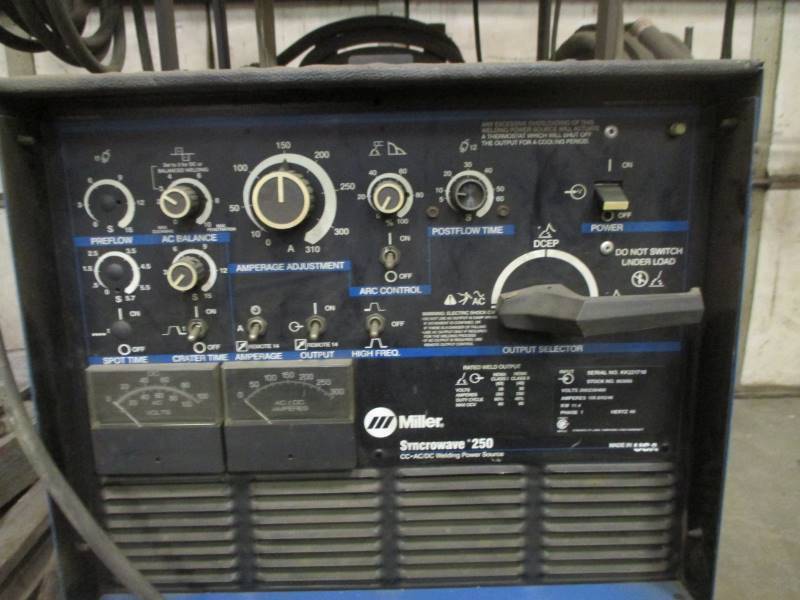 lot 1 image: Miller Syncrowave 250 Tig Welder wBernard Cooler