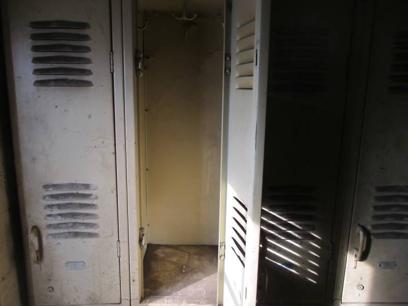 lot 36 image: Lockers