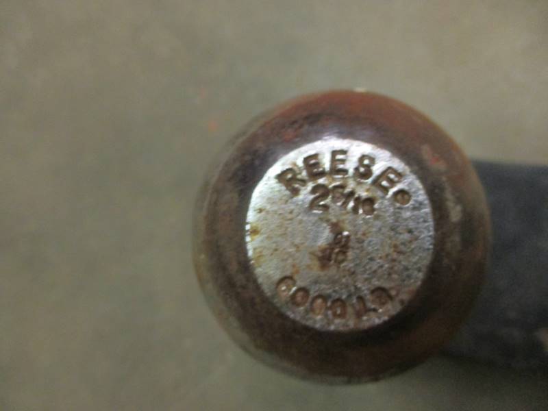 lot 84 image: (2) Receiver Hitches 2 516 & 2