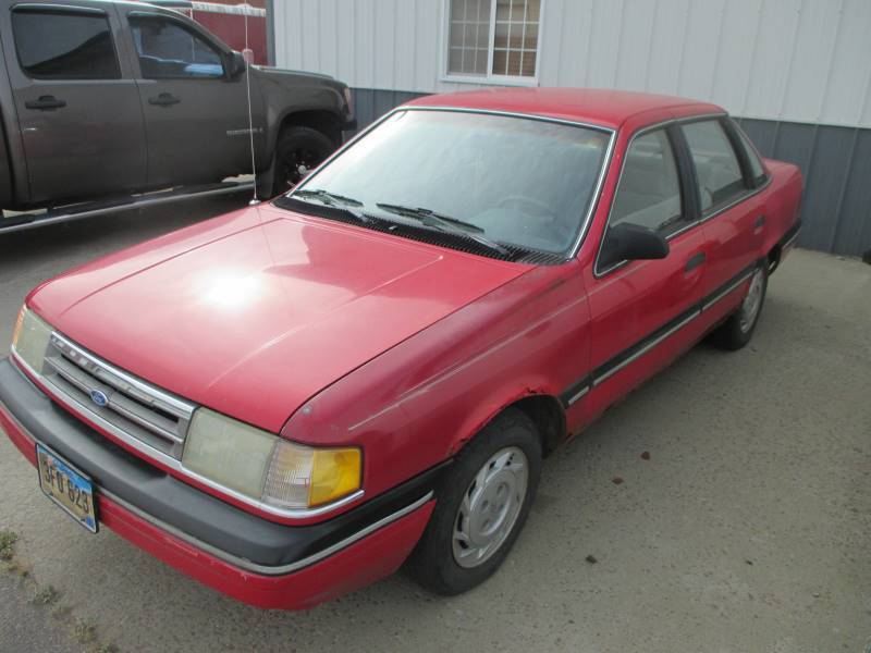 lot 97 image: 1991 Ford Tempo