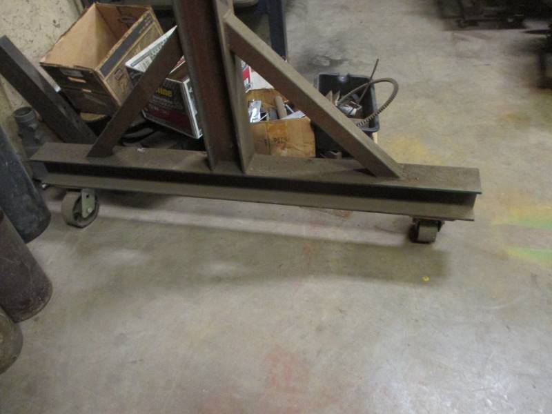 lot 10 image: Gantry Crane