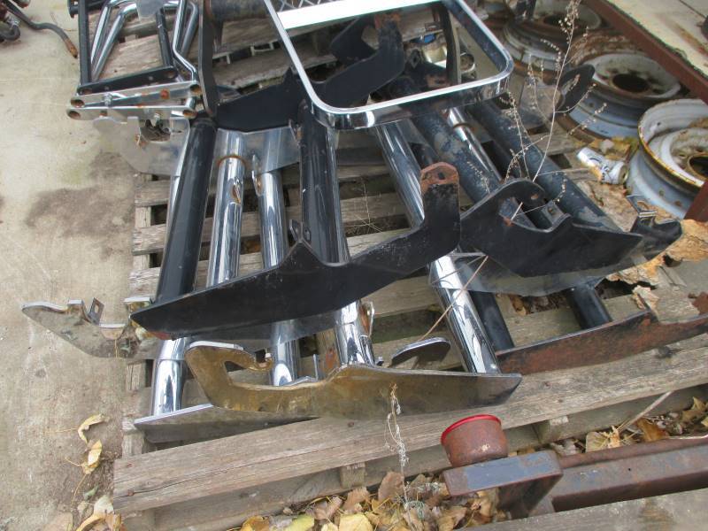 lot 57 image: Pallet of Brush Guards & Grill Guard