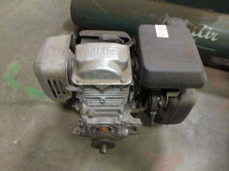lot 115 image: Rol Air Compressor & 7hp Briggs & Stratton Motor