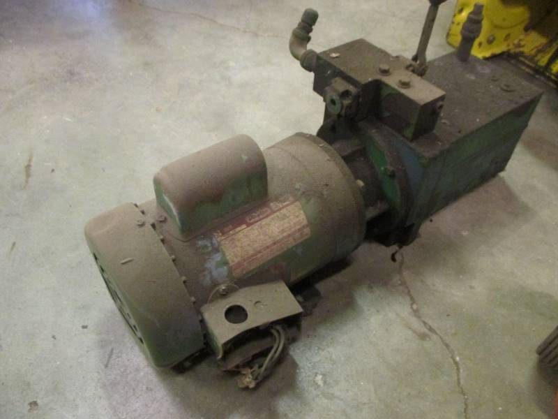lot 152 image: Hydraulic Power Unit wControl