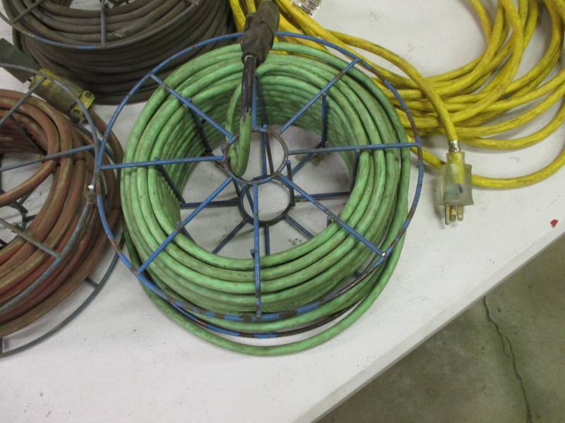 lot 170 image: Extension Chords