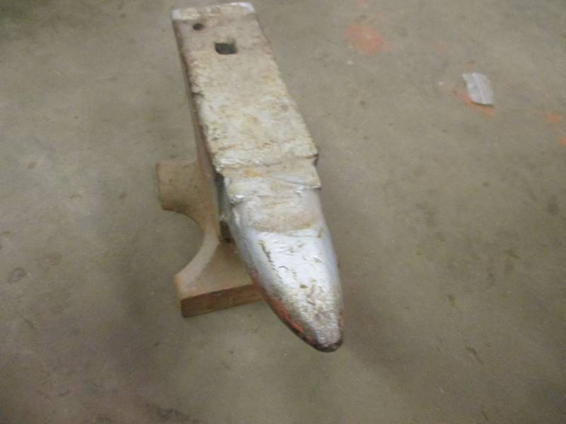 lot 172 image: Anvil