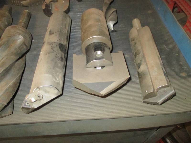 lot 5-4 image: Mill Tooling & Drill Bits