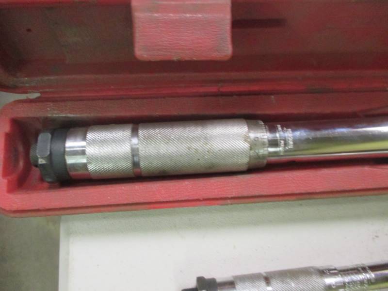 lot 194 image: (3) Torque Wrenches