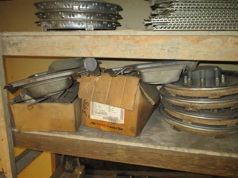 lot 216 image: Contents of Shelves Auto Parts