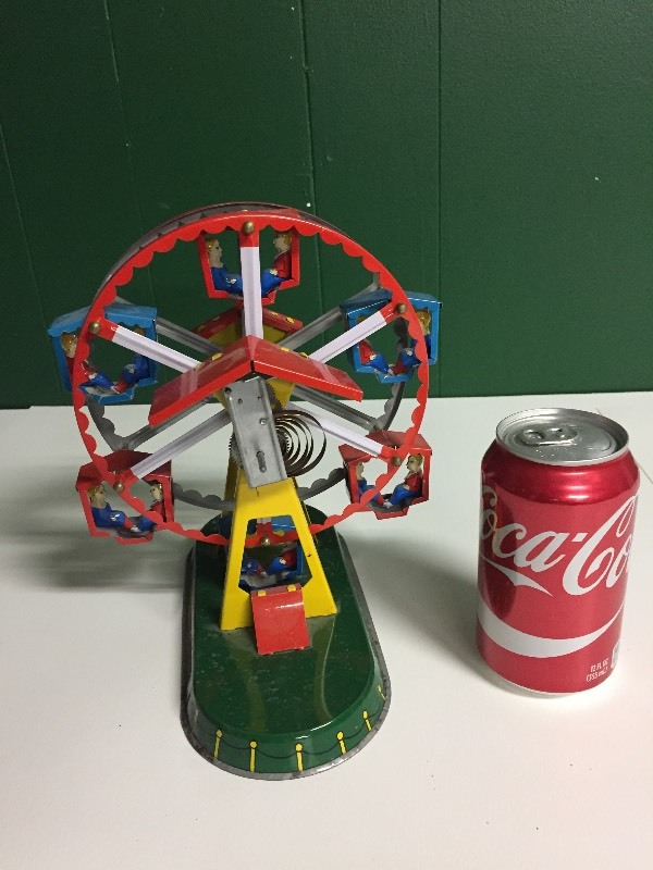 lot 8 image: Tin Ferris Wheel Toy