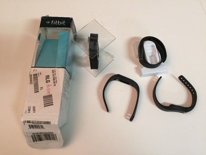 lot 15 image: 4 Fitbits