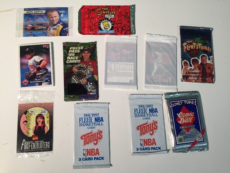 lot 64 image: Unopened Trading Cards - Sports & Non-Sports