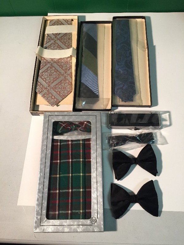 lot 95 image: Vintage Bow Ties, Ties, Cumberbund
