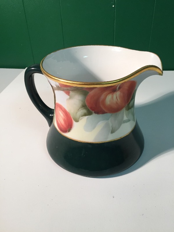 lot 106 image: Limoges France Pitcher