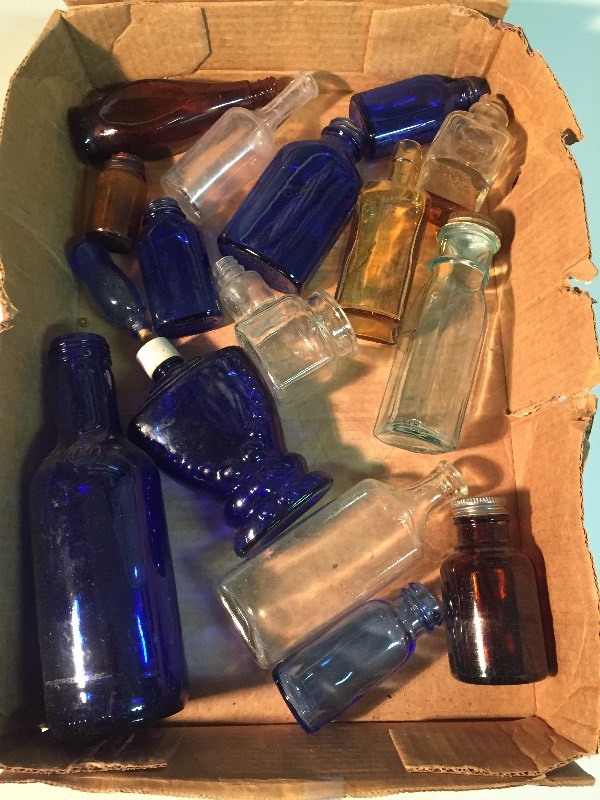 lot 21 image: Vintage Bottles Cobalt Blue & more