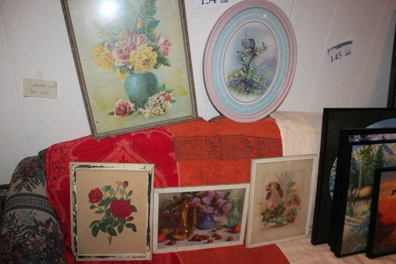 lot 154 image: Lot of (5) Framed Pictures - Flowers