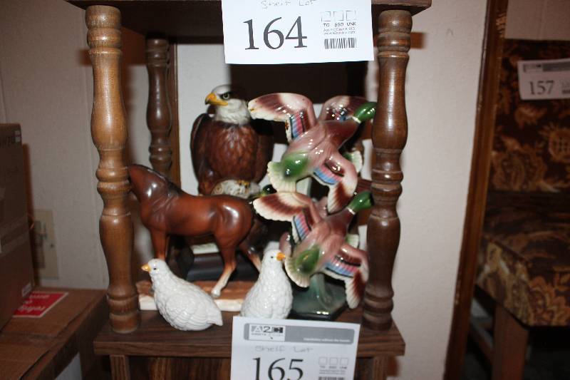 lot 165 image: Shelf Lot of Table Decorations - Bald Eagle, Horse, Geese, Hens
