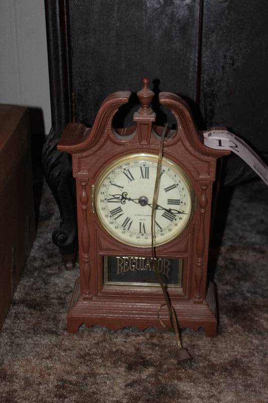 lot 12 image: Regulator 15in. Mantle Clock