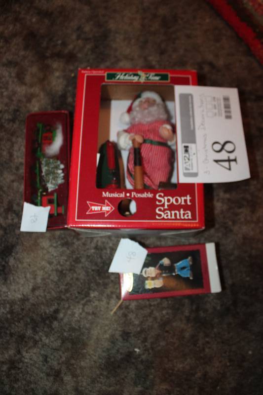 lot 48 image: Lot of (3) Christmas Decorations