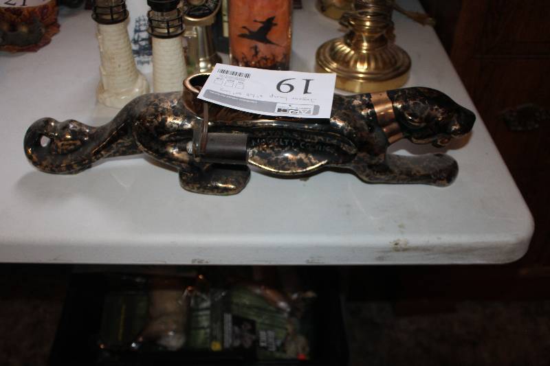 lot 19 image: Jaguar Decorative Table Lamp