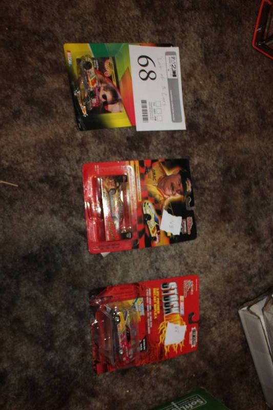 lot 68 image: Lot of (3) Racing Champions NASCAR #5 Terry Labonte 164 Scale Die-cast Cars