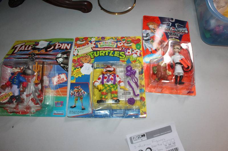 lot 82 image: Lot of (3) Action Figures - Biker Mice, Tale Spinds, Teenage Mutant Ninja Turtles